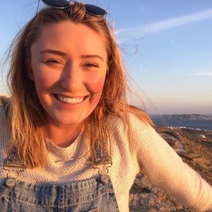 Meet your Posher, Casey